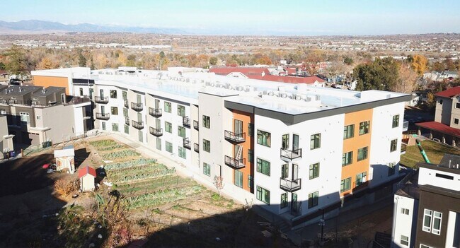 Building Photo - 2 Bedroom Condo in Prime Denver Location