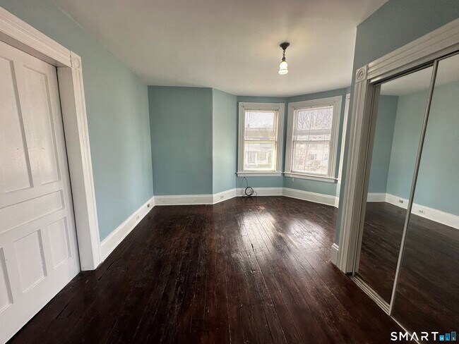 Building Photo - 118 Ellsworth St