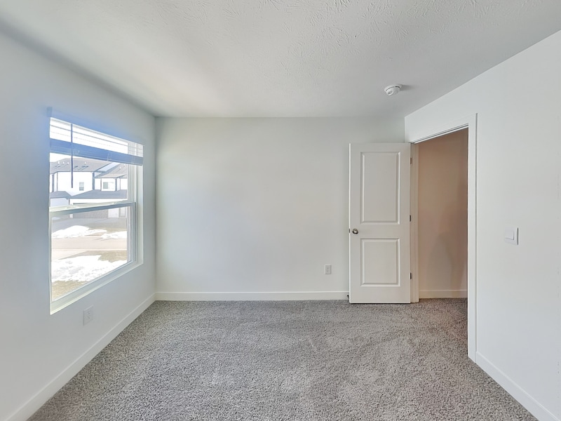 Building Photo - 6199 Rhinecliff Dr