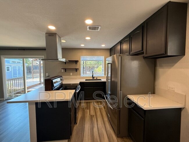 Building Photo - 8670 Sumerlin Ct
