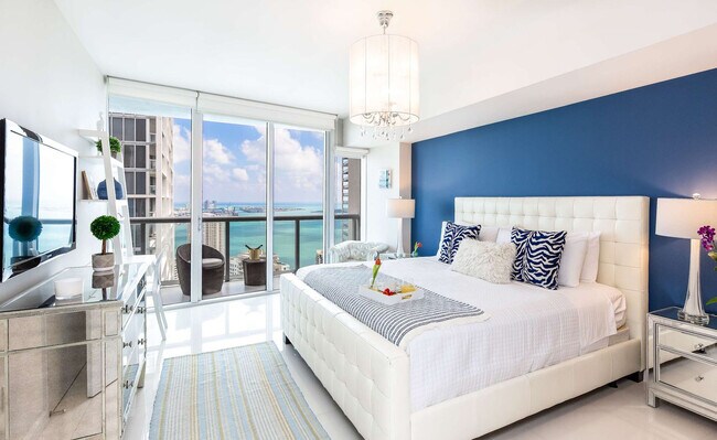 Building Photo - 485 Brickell Ave