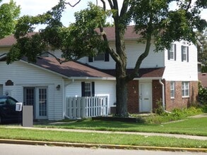 Building Photo - 372 Redding Rd