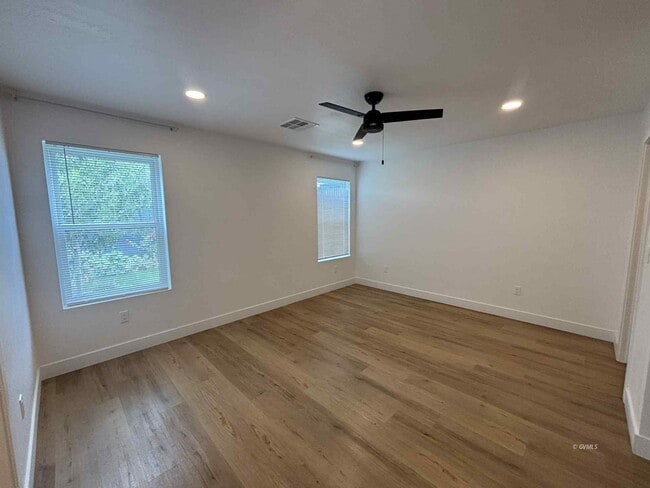 Building Photo - 1572 Kelson Pl