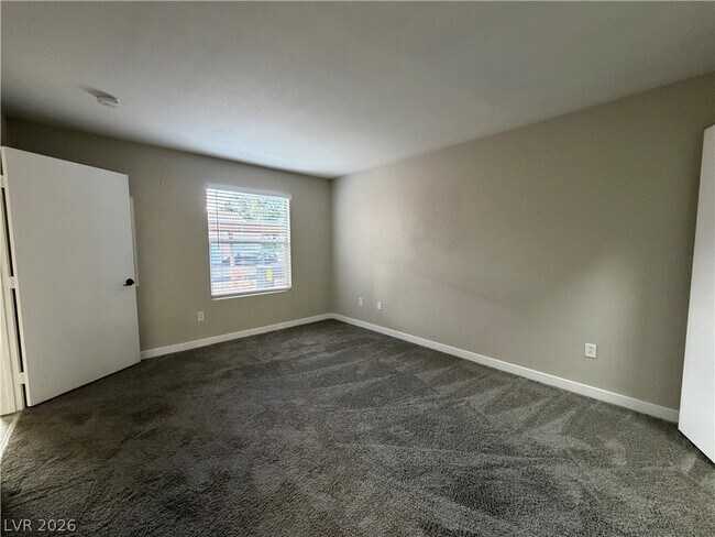 Building Photo - 1150 N Buffalo Dr