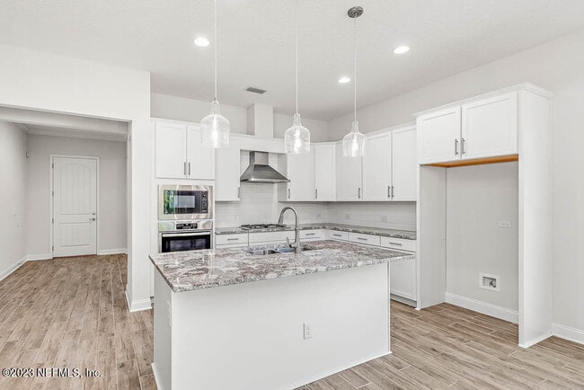 Building Photo - 2861 Bastia Ct