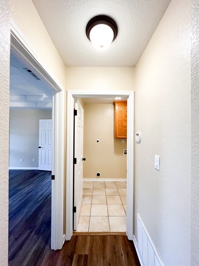 Building Photo - Available NOW!!!! You must see this is a Fabulous Home. 4 bedrooms, office, 2 bath, 2 car garage ...