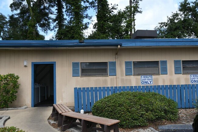 Building Photo - 2811 SW Archer Rd
