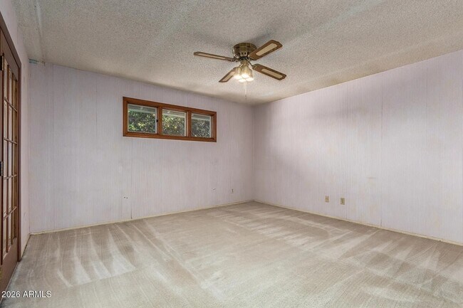 Building Photo - 650 E Malibu Dr