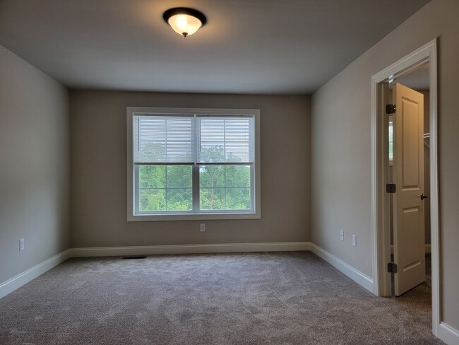 Building Photo - 262 Sage Blvd