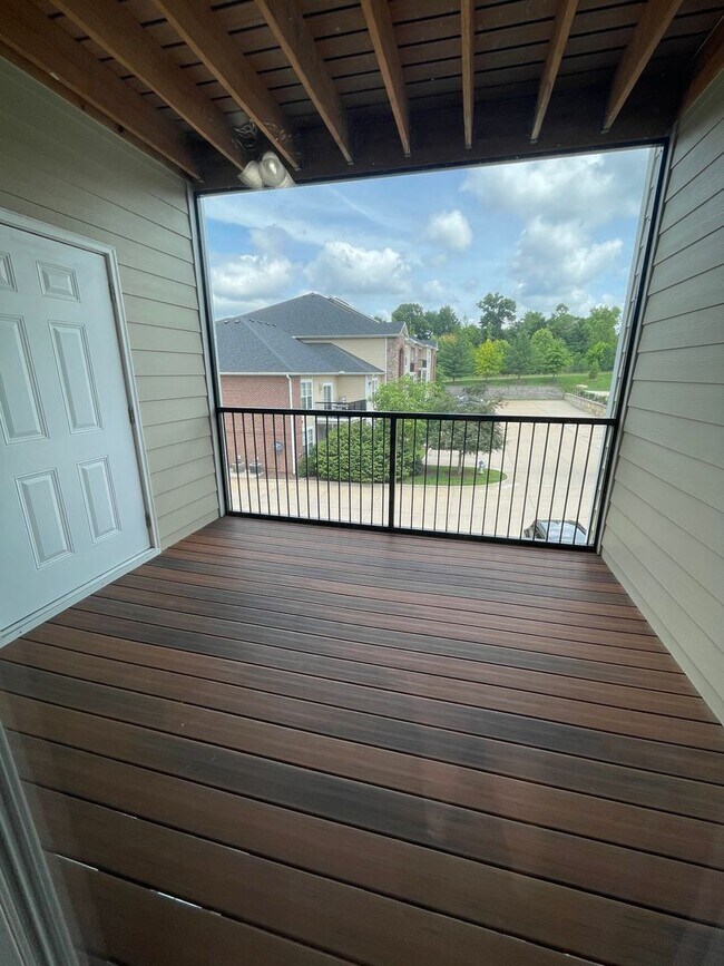 Building Photo - 2 bed/ 2 bath