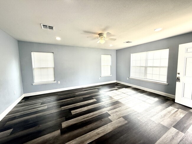 Building Photo - 1222 Hargrove St