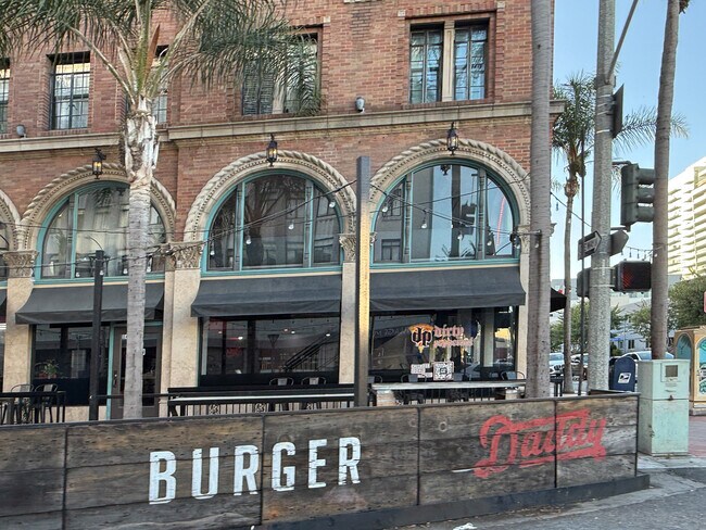 Building Photo - 250 Linden Ave