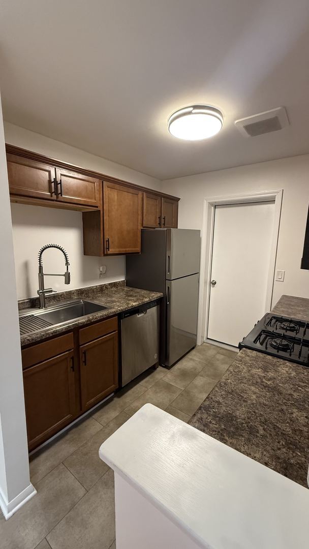 Building Photo - 306 Russet Way