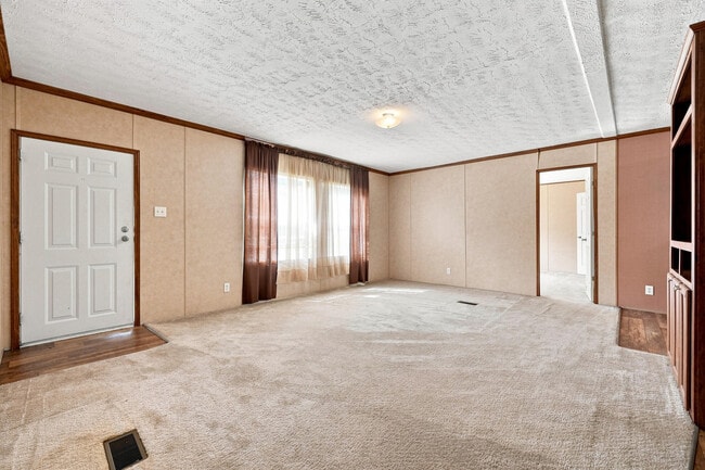 Building Photo - 188 Bradley Dr