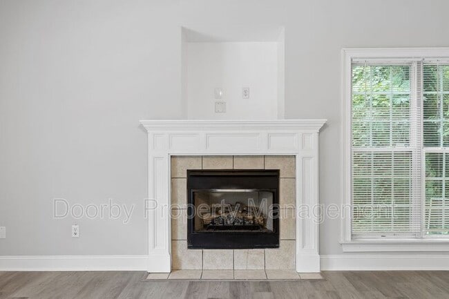 Building Photo - 8945 Fuller Rd