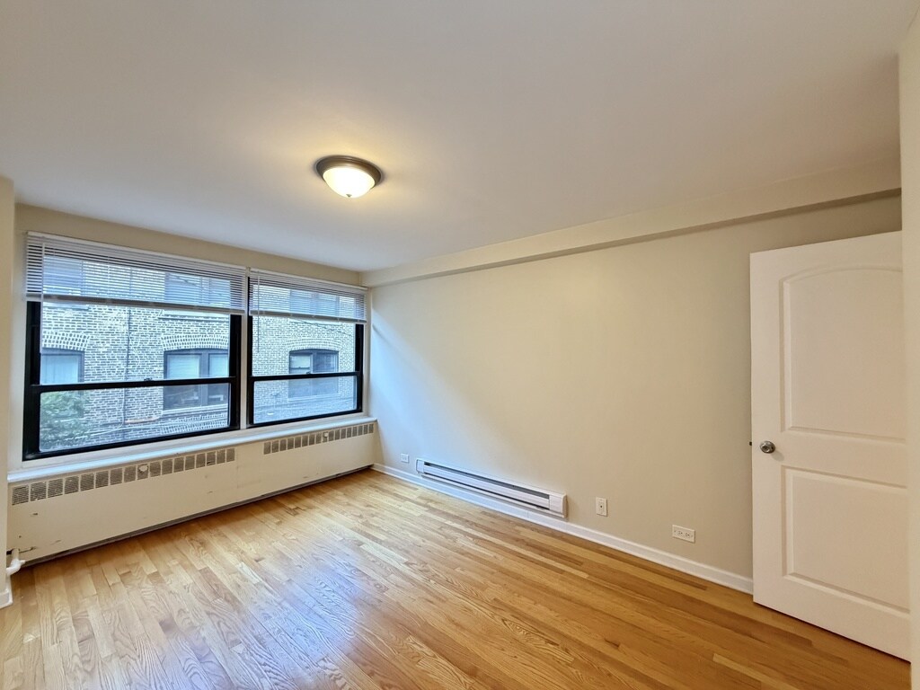 Building Photo - 4180 N Marine Dr