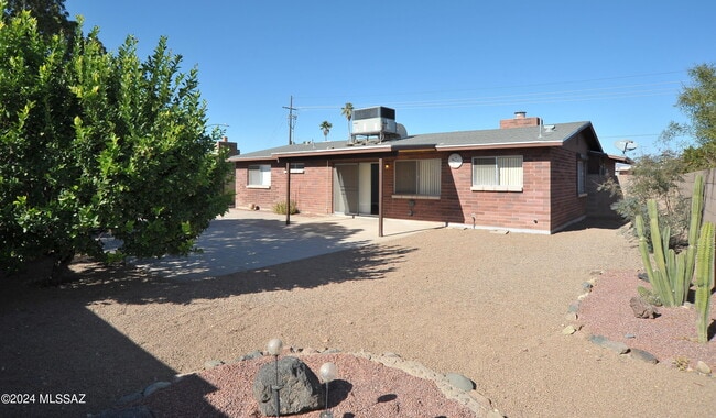 Building Photo - 3777 W Horizon Hills Dr