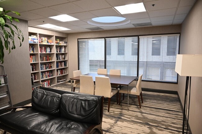 Building Photo - 48 W 300 S