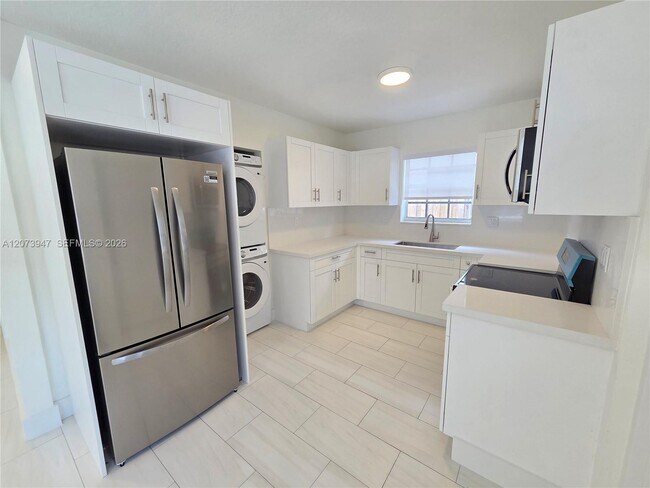 Building Photo - 242 NW 51st Ave