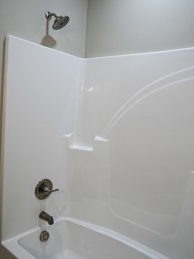 Building Photo - 1366 Summer Cir SW