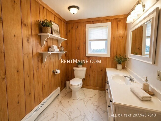 Building Photo - 2120 US-2