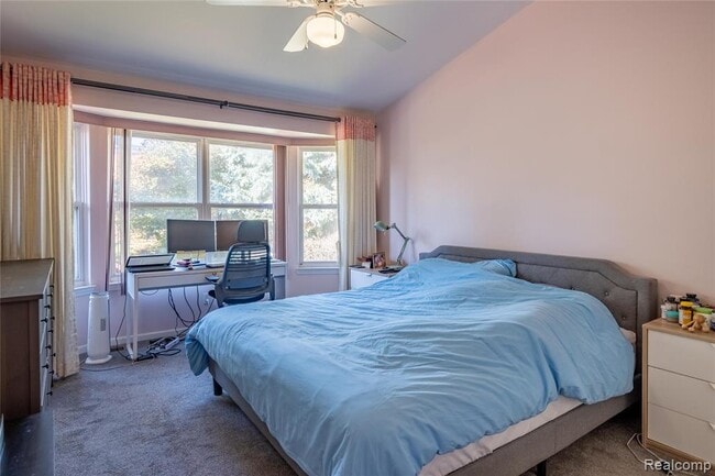 Building Photo - 41063 Millbrook Dr