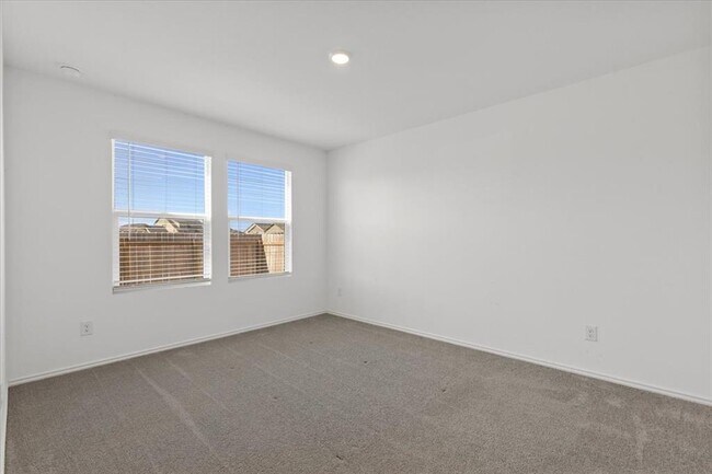 Building Photo - 210 Chapel Beck Dr