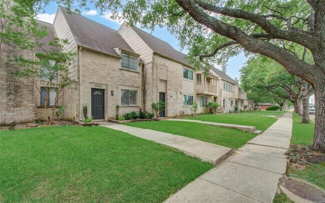 Building Photo - 15309 Kingfield Dr