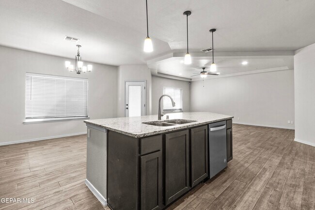 Building Photo - 12352 Stansbury Dr