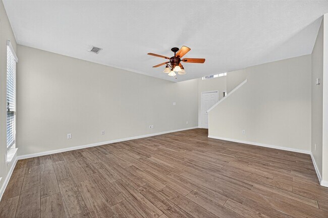 Building Photo - 1902 Sugar Pine Cir