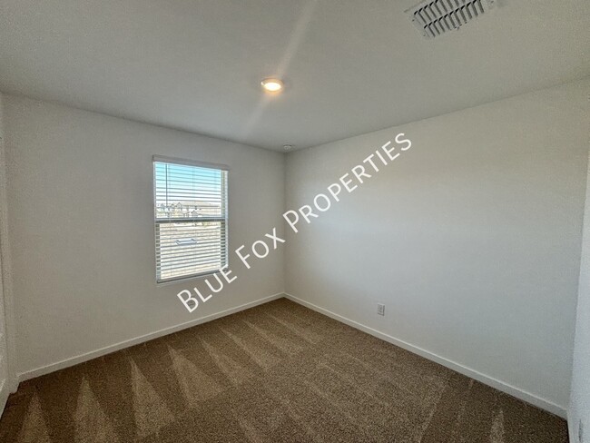 Building Photo - 10253 W Sumullen St