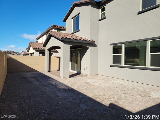 Building Photo - 299 Stradella Pl