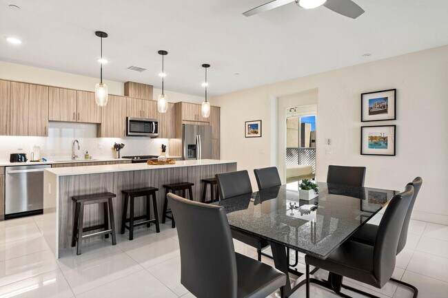 Building Photo - 191 The Riv