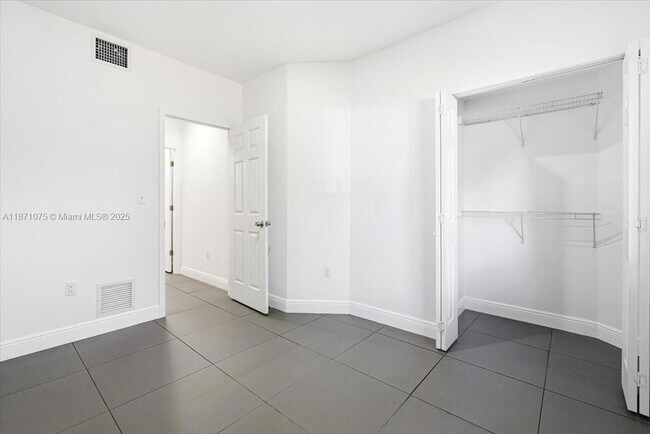 Building Photo - 541 NW 33rd St