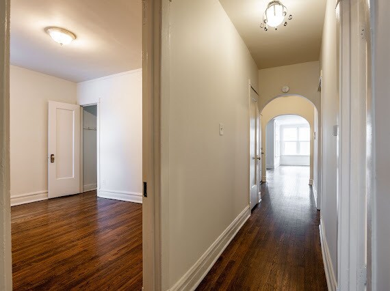 Building Photo - 1432 W Jonquil Terrace