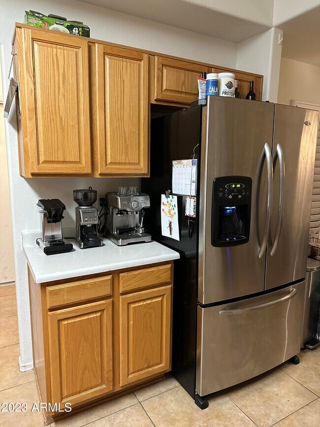 Building Photo - 6403 W Chisum Trail