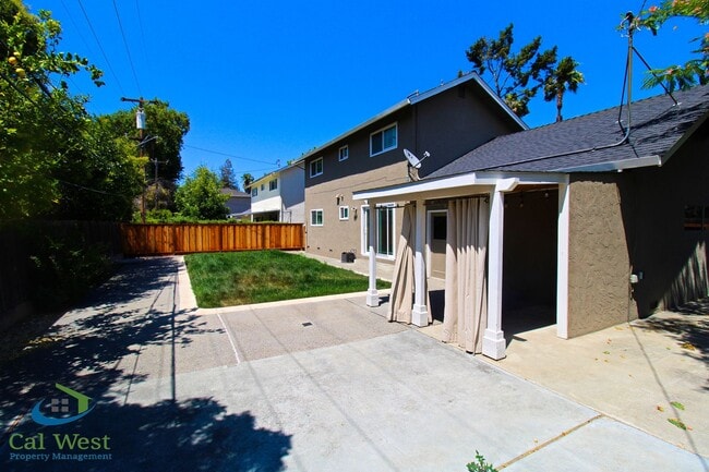 Building Photo - $4695 - 3 Bd/2 Ba Two Story Single Family Home in West San Jose