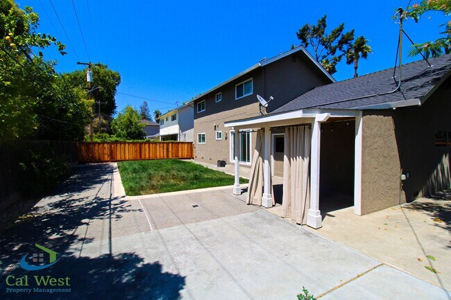 Building Photo - $4795 - 3 Bd/2 Ba Two Story Single Family Home in West San Jose