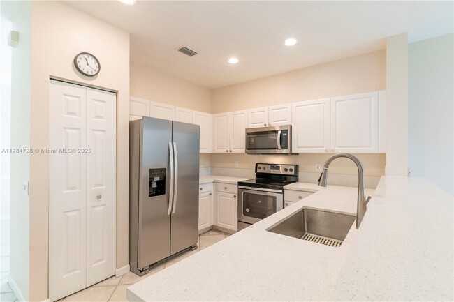 Building Photo - 1306 Banyan Way