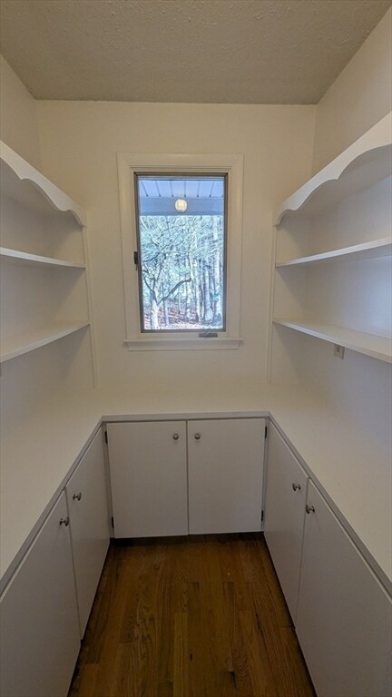 Building Photo - 10 Sherwood Ave