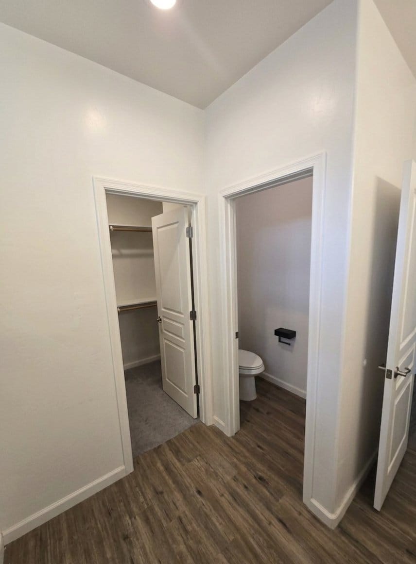 Building Photo - 579 W Camino Sorpresa