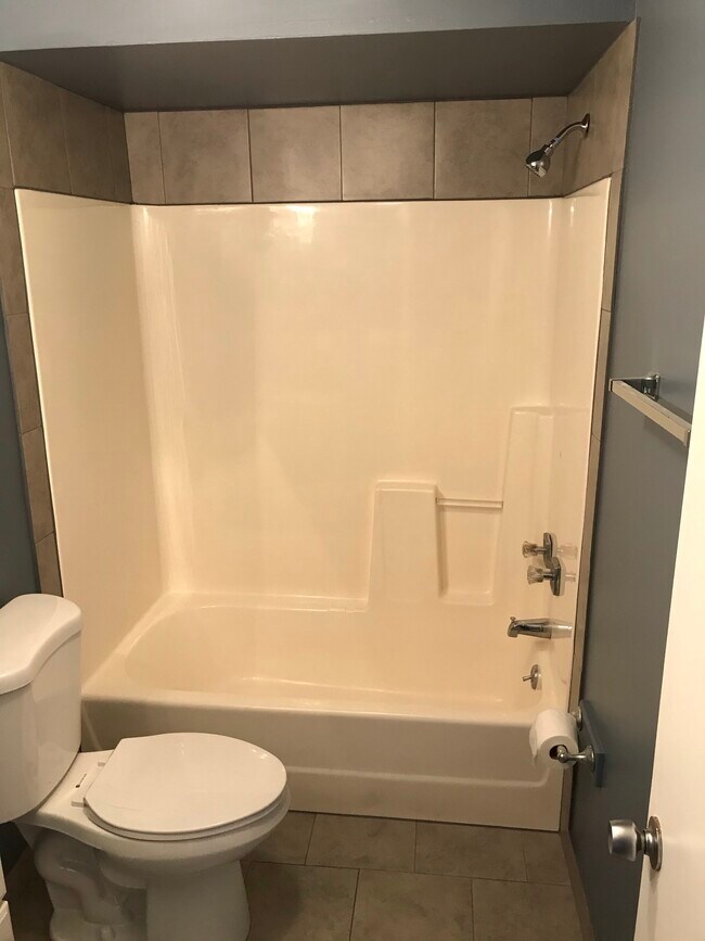 Building Photo - 5857 Curry Rd