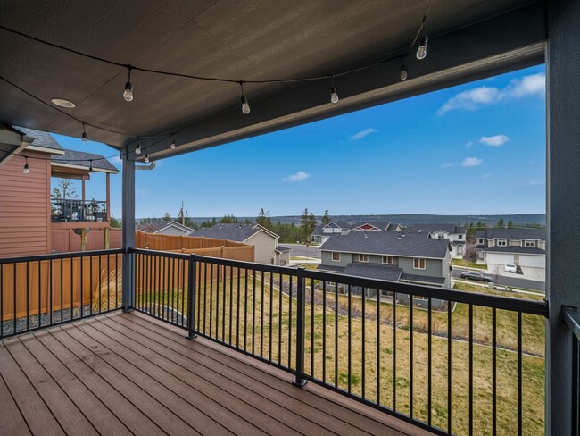 Building Photo - Charming North Spokane Home in a Quiet Neighborhood ? Limited-Time Move-In Special: Half Off Your...