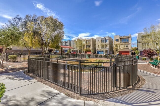 Building Photo - New Modern Gated House w/ Rooftop Deck