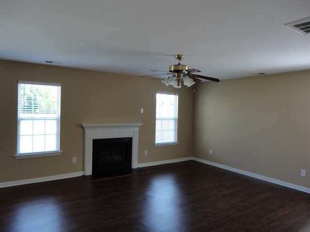 Building Photo - 11227 Walland Ln