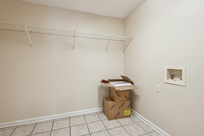 Building Photo - 2023 Weaver Pike