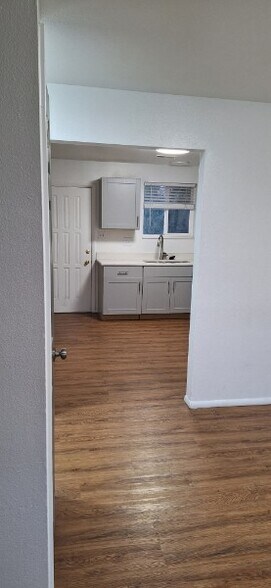 Building Photo - 158 W 930 N