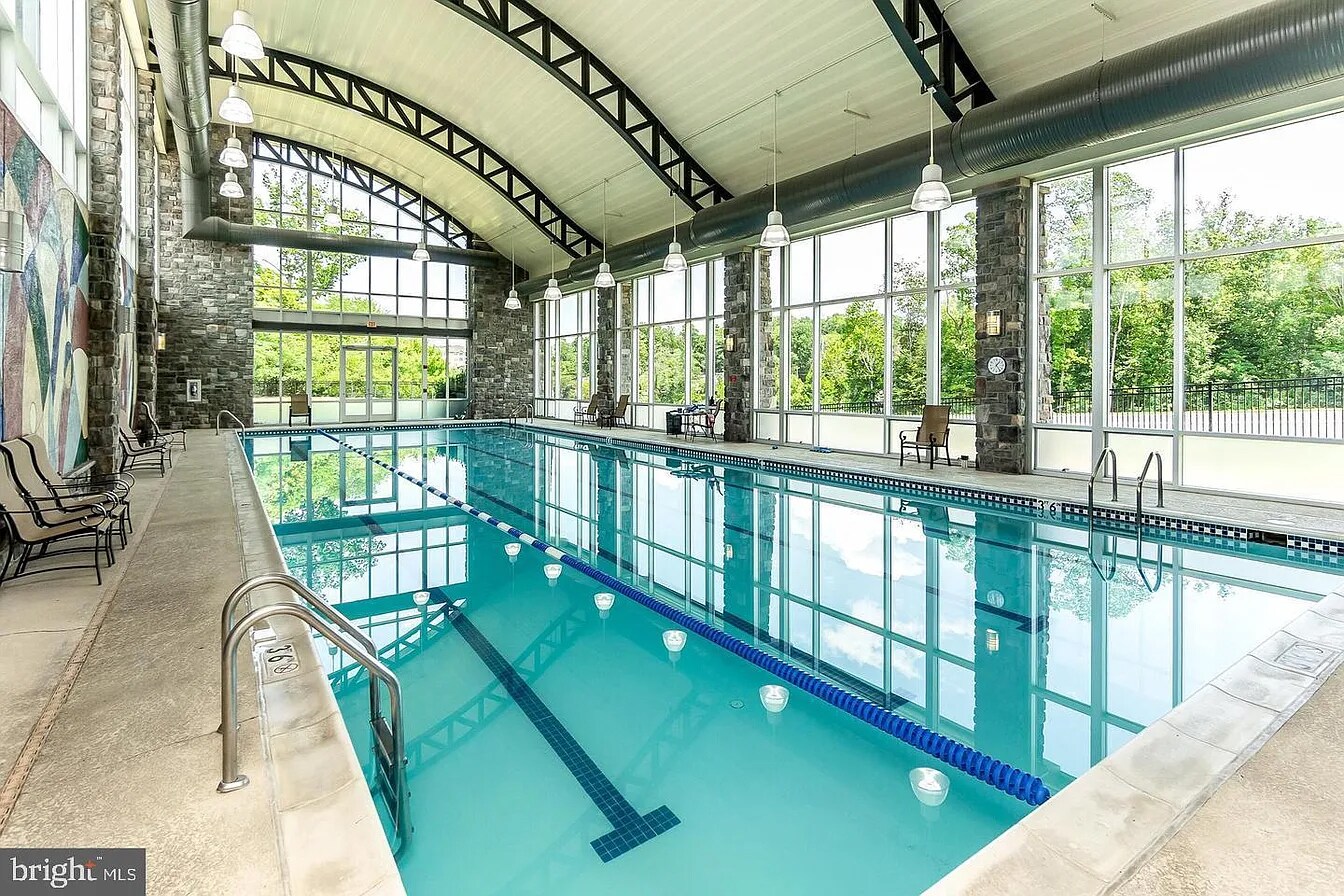 Building Photo - 15240 Torbay Way