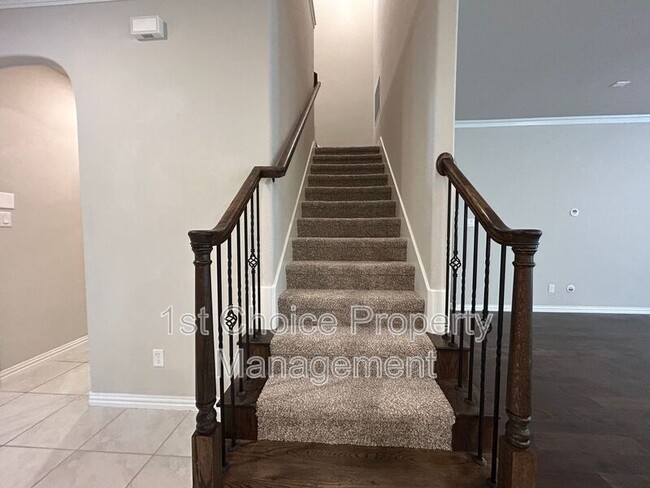 Building Photo - 7205 Tesoro Trl