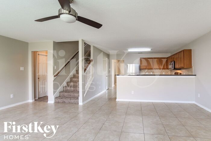 Building Photo - 9885 Hyacinth Way